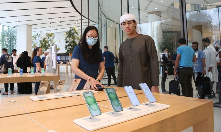 Dubai : iPhone 15 users report multiple issues with the phone